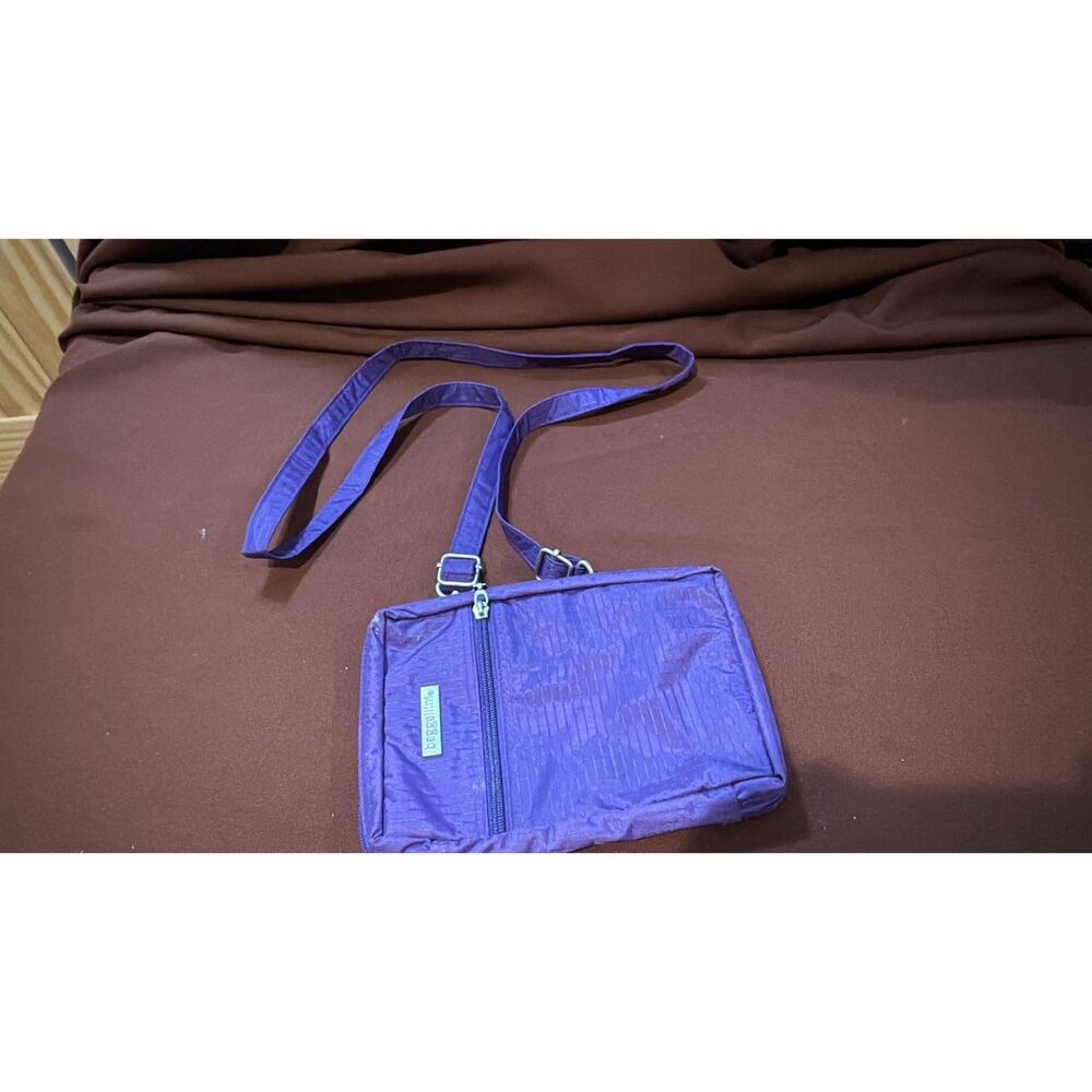 Baggallini Purple Modern Crossbody Bag Zip Closure Adjustable Strap